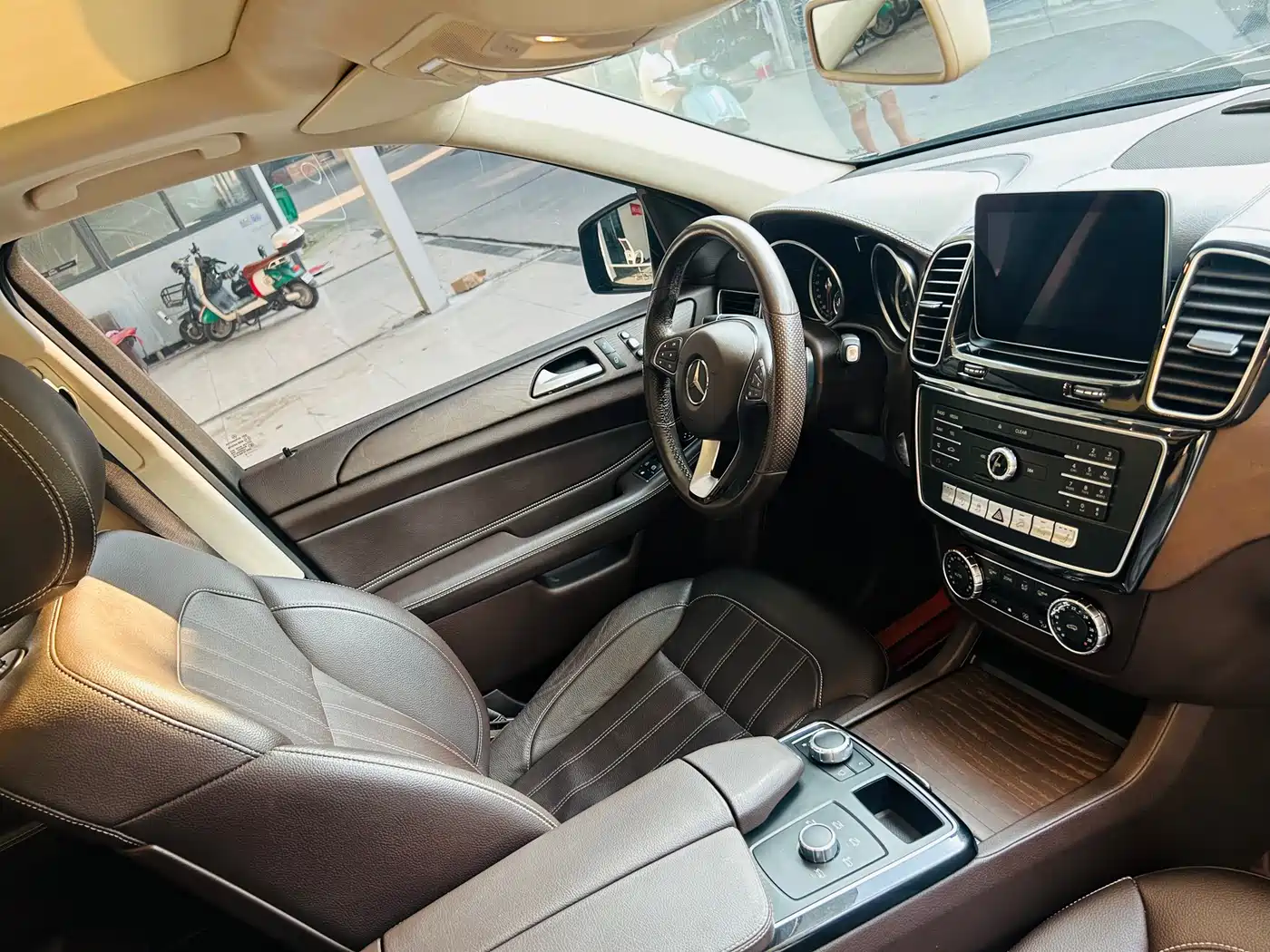 Mercedes-Benz GLE 2018 GLE 320 4MATIC Dynamic Ultimate Edition фото 8