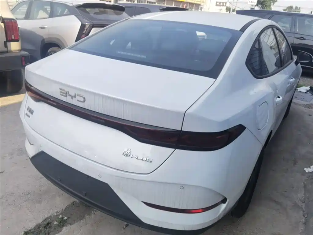 BYD Qin PLUS 2026 DM-i Smart Edition 128KM Progressive фото 7