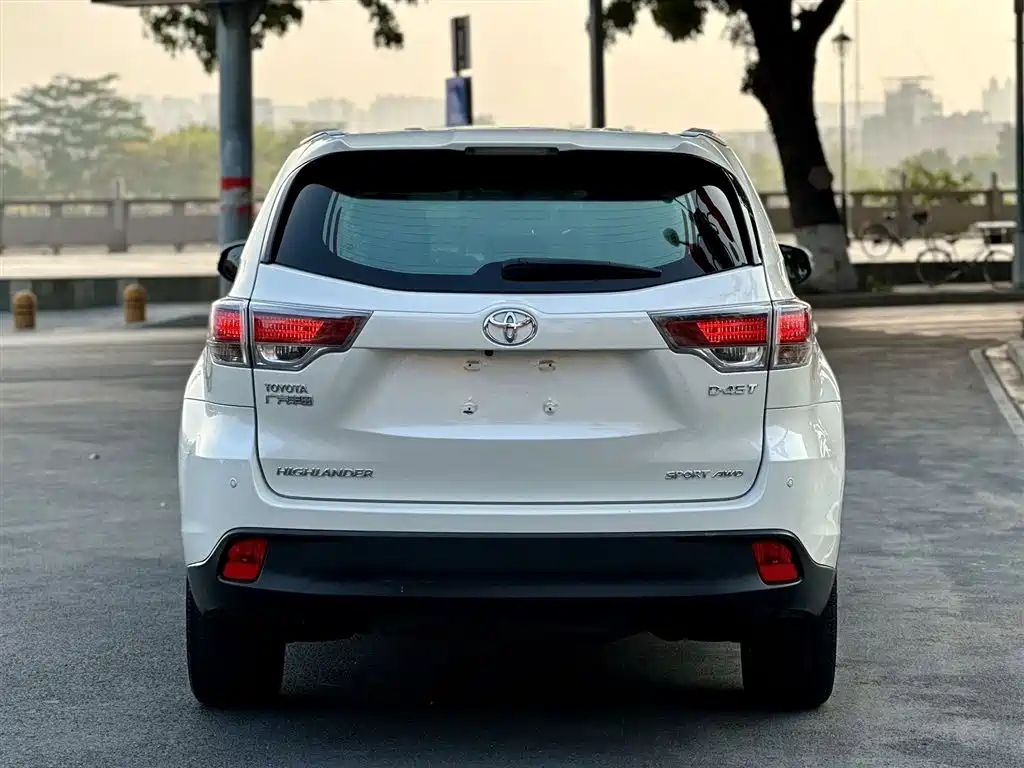 Toyota Highlander 2015 2.0T AWD Luxury Edition 7-seater фото 5