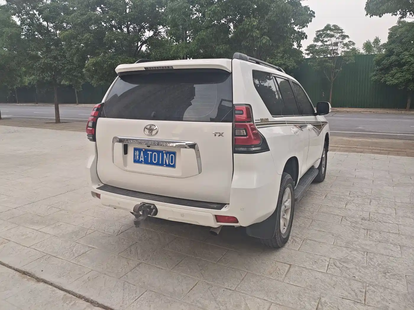 Toyota Prado (Import) 2010 2.7L Auto Luxury фото 6