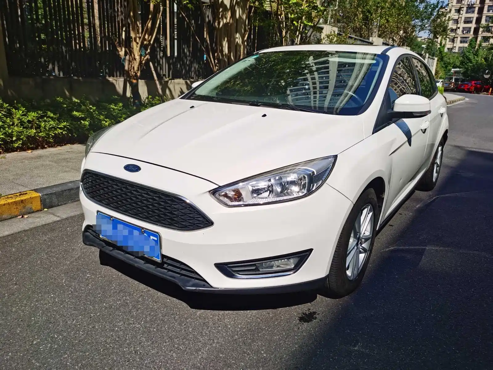 Фото 1 - Ford Focus