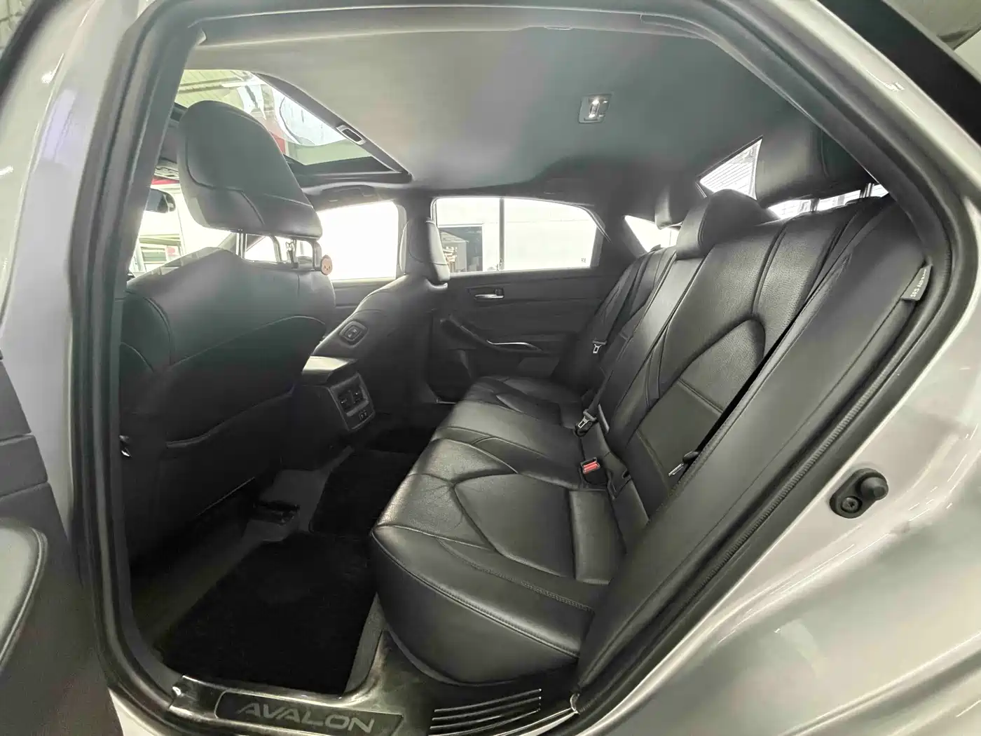Toyota Avalon 2021 2.5L Luxury Edition фото 6