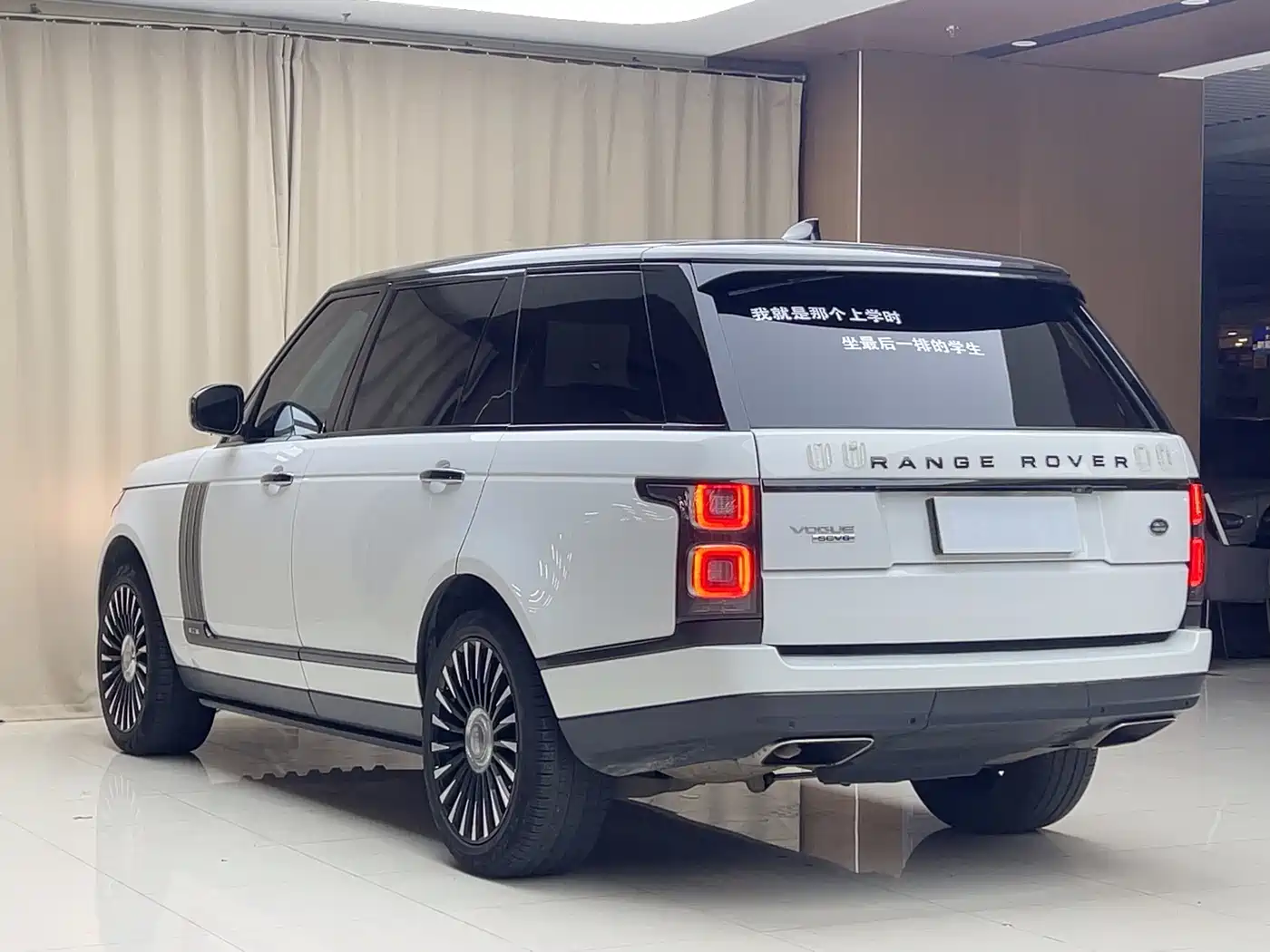 Land Rover Range Rover 2018 3.0 SC V6 Vogue Heritage Extended Edition фото 16