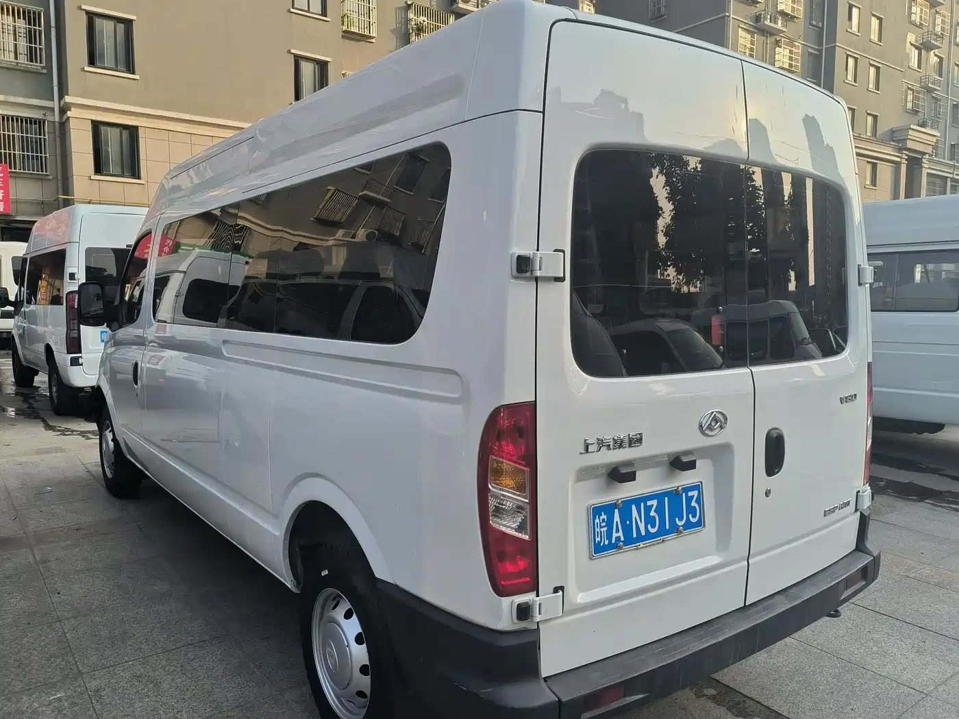 SAIC Maxus Xintu V80 2019 Model 2.5T Classic AMT Aoyuntong long wheelbase medium roof 7-seater фото 9