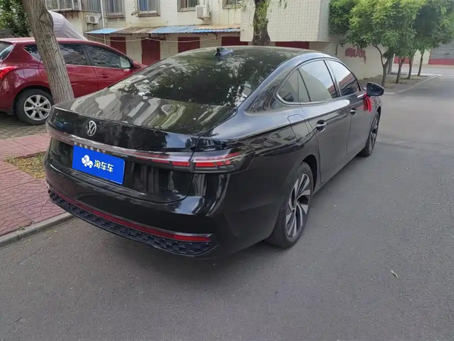 Volkswagen Passat 2025 Pro 380TSI Dragon Glory Edition фото 3