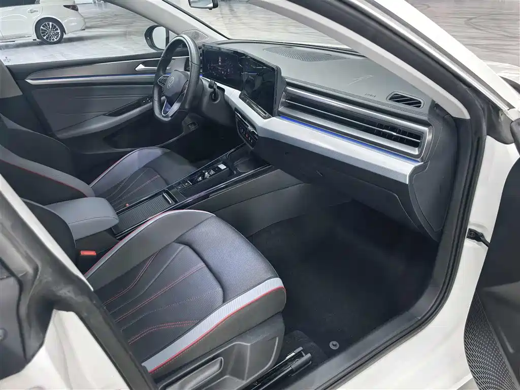 Volkswagen Lamando 2022 Lamando L 280TSI DSG Cool Edition фото 4