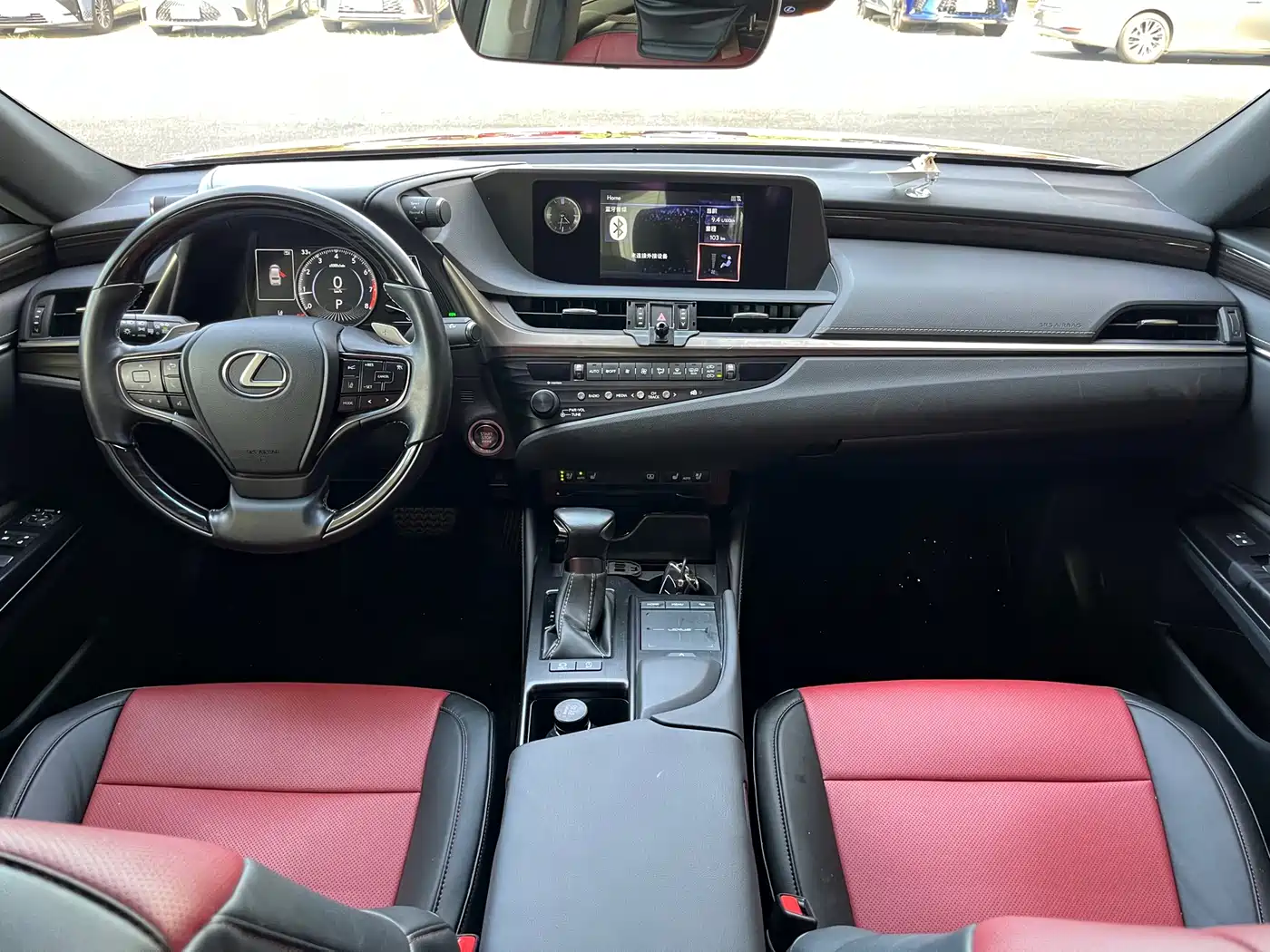 Lexus ES 2020 200 Luxury фото 13