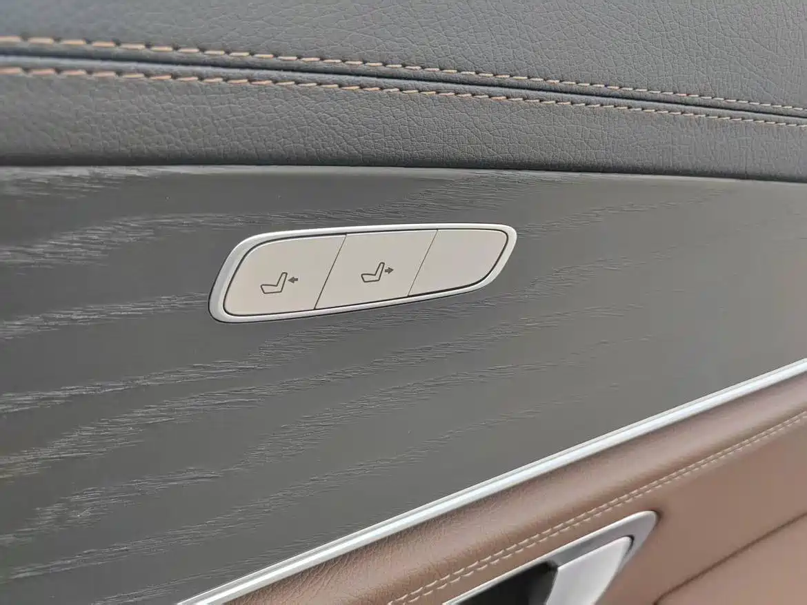 Mercedes-Benz E-Class 2023 E 300 L Sport Fashion фото 17