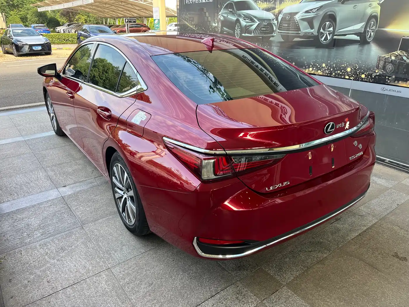 Lexus ES 2020 200 Luxury фото 5