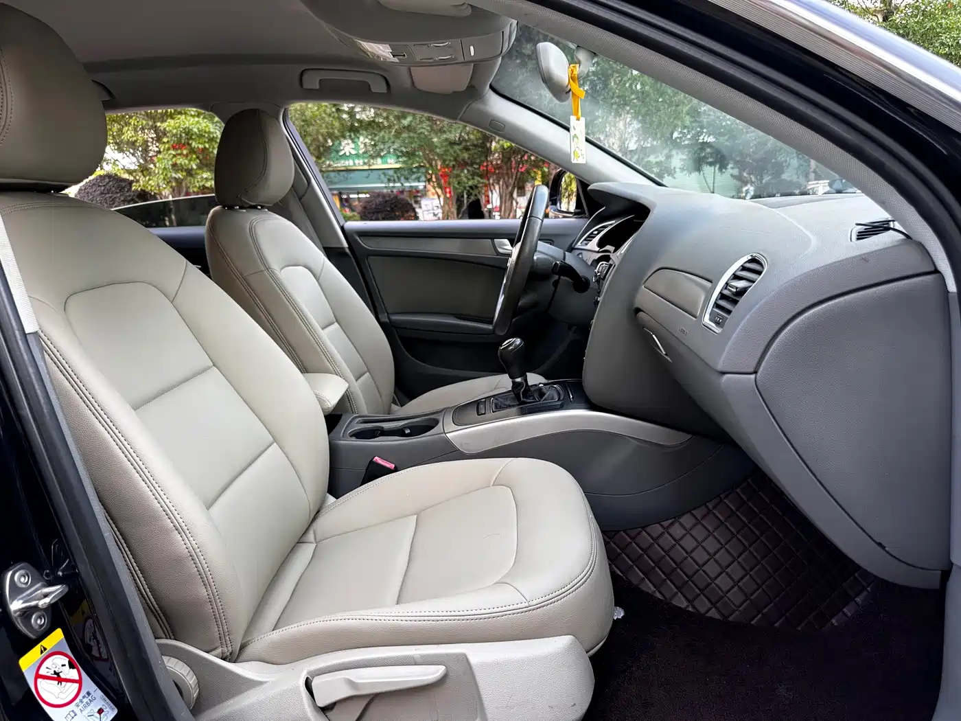 Audi A4L 2012 1.8 TFSI Manual Comfort фото 19