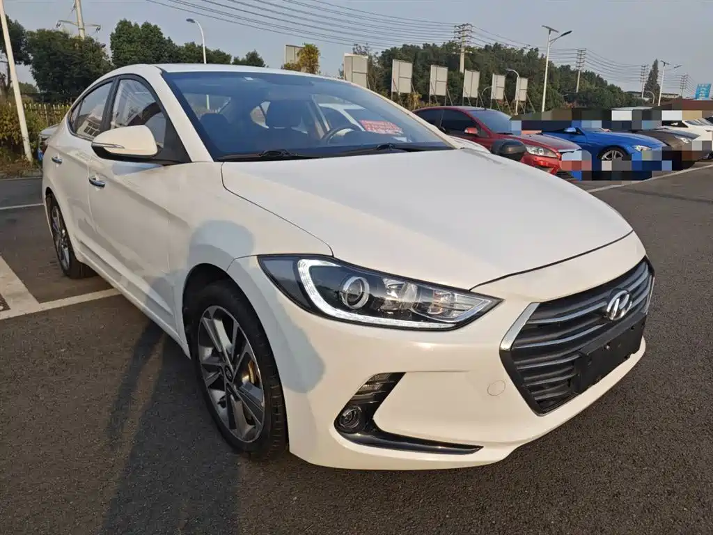 Hyundai Elantra 2016 Model 1.6L Automatic Smart Elite фото 23