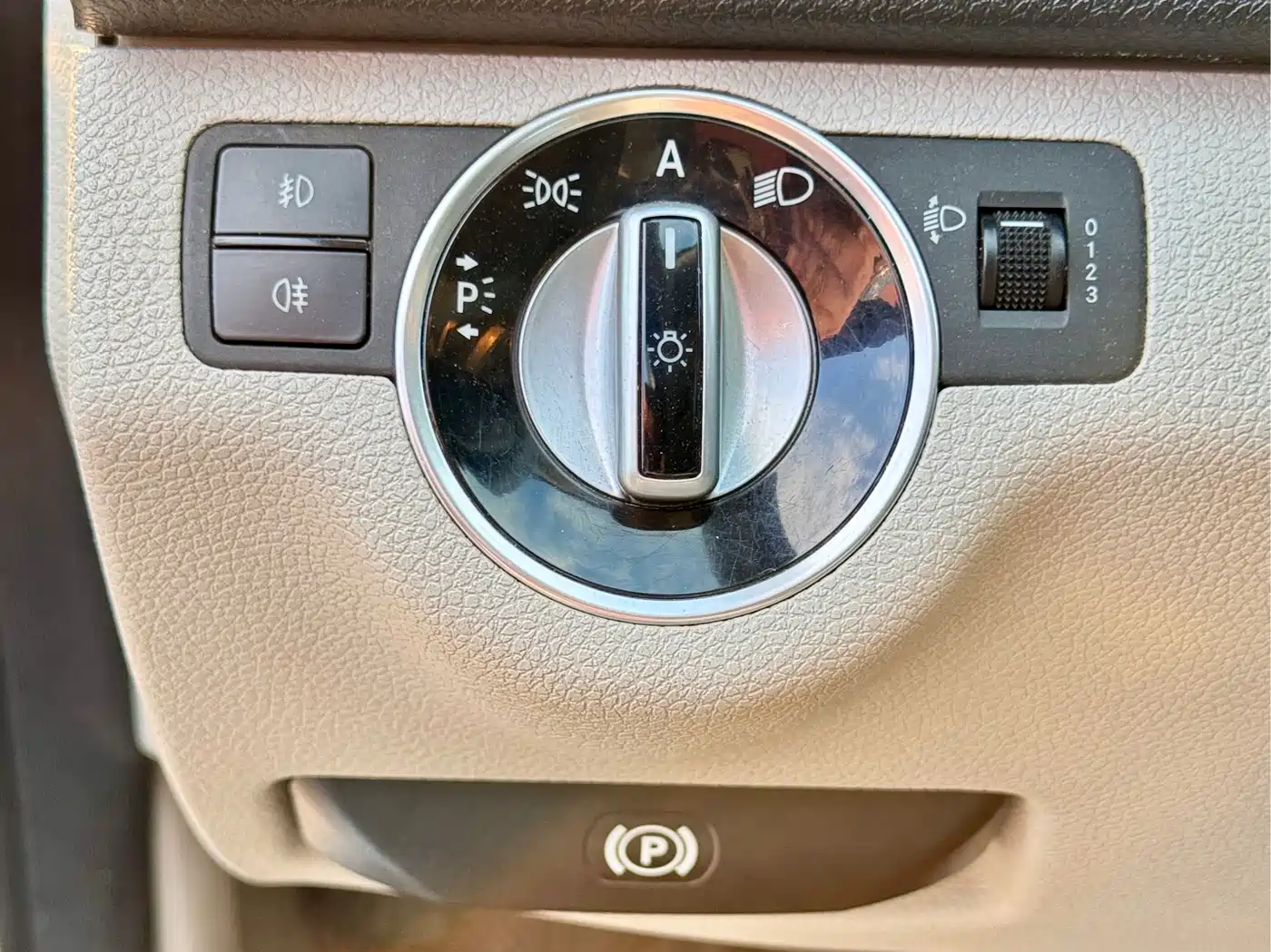 Mercedes-Benz C-Class 2010 C 200 CGI Elegance фото 17