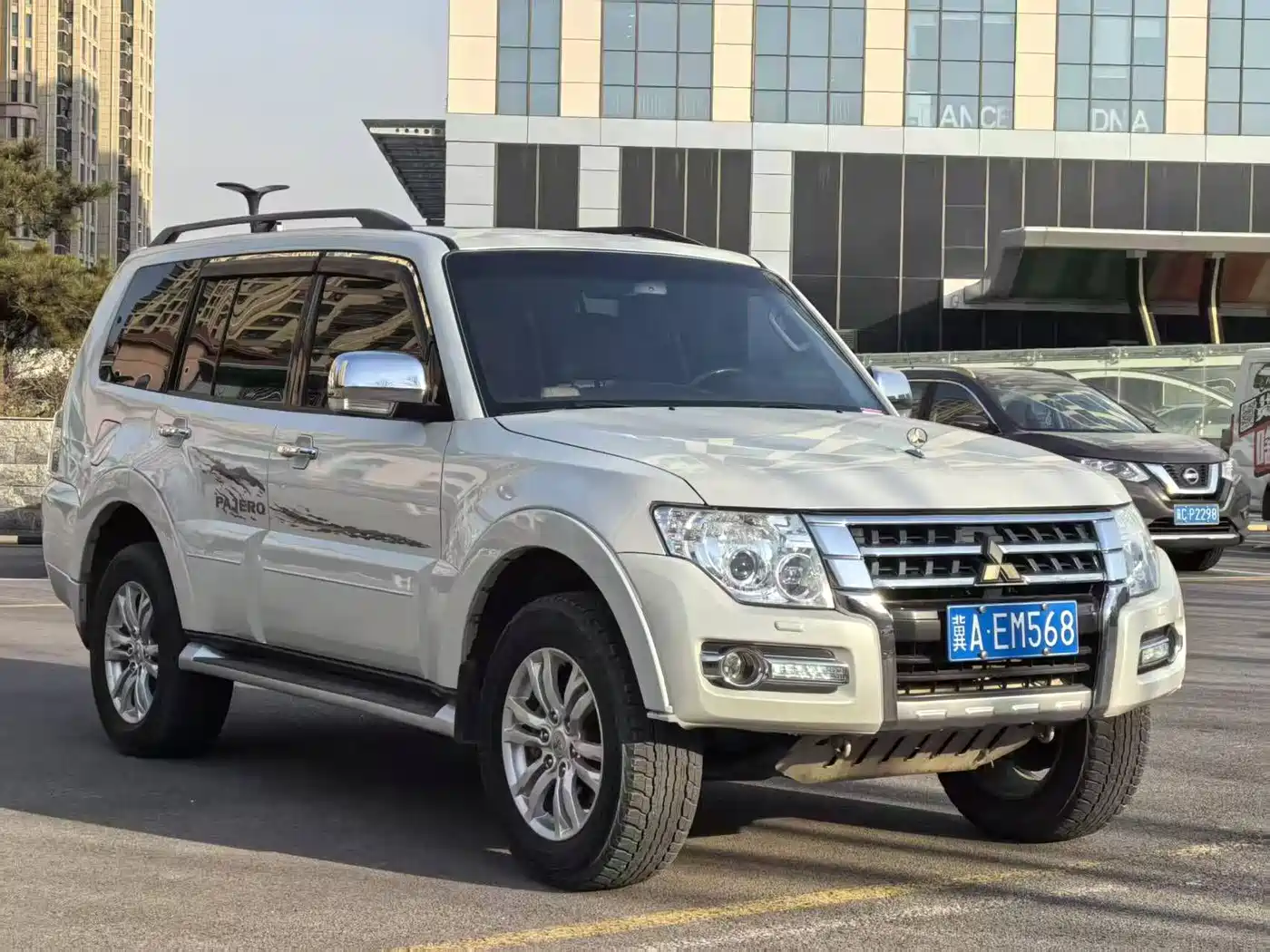 Mitsubishi Pajero (Import) 2018 3.0L Automatic Premium Edition фото 3