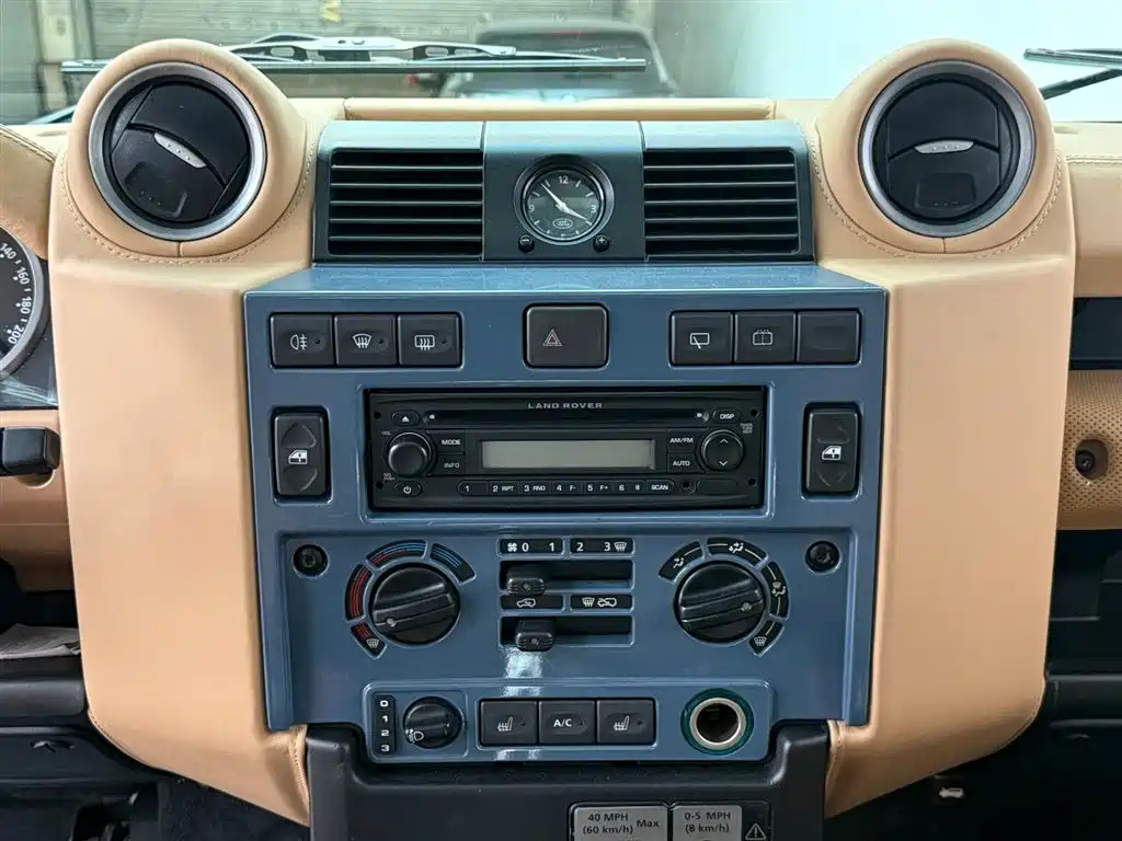 Land Rover Defender 2010 Ice·Fire Limited Edition фото 9