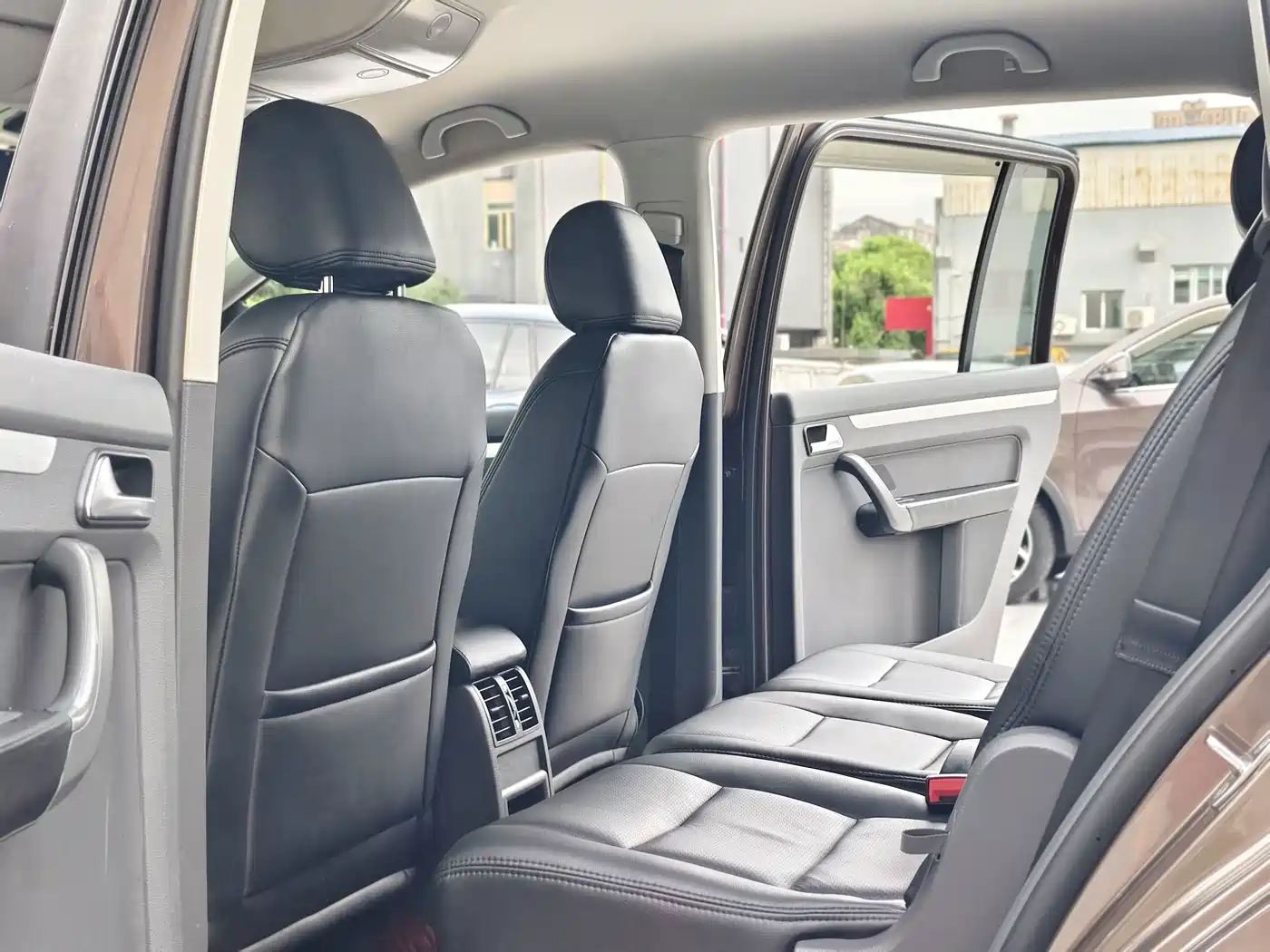 Фото 14 - Volkswagen Touran