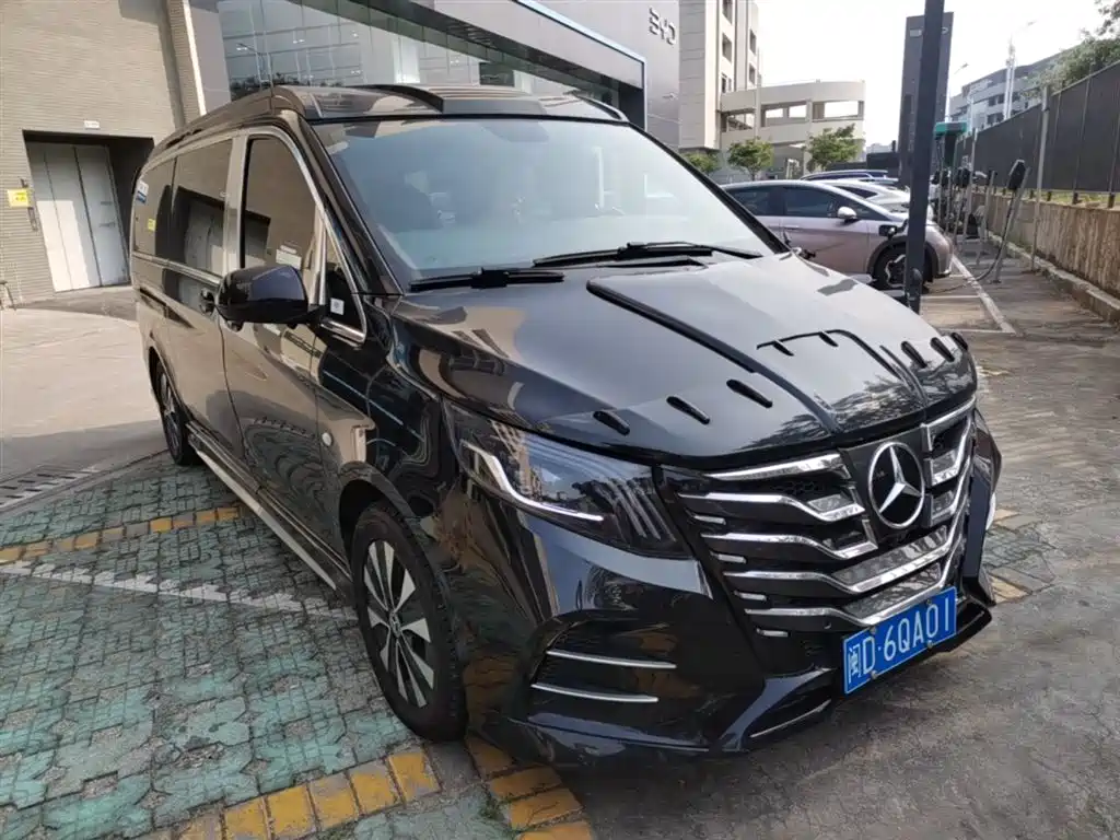 Mercedes-Benz Vito 2023 2.0T Business 7-Seater фото 7