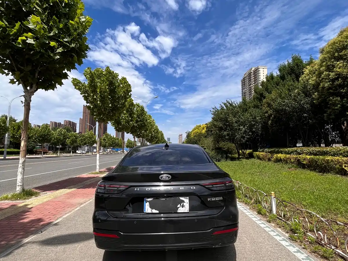 FORD MONDEO
