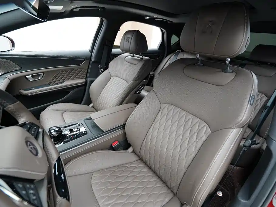 BYD Han 2022 DM-i 121KM Premium фото 4