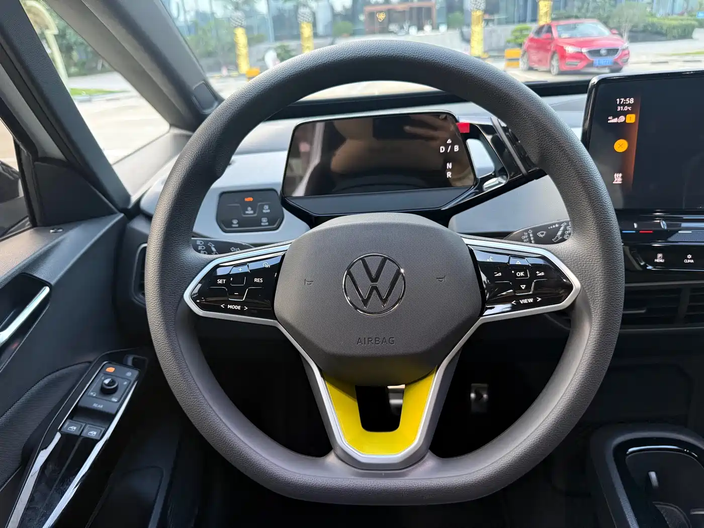 Volkswagen ID.3 2023 Pure Smart Edition фото 10