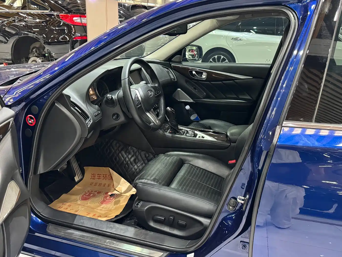 Фото 23 - Infiniti Q50L