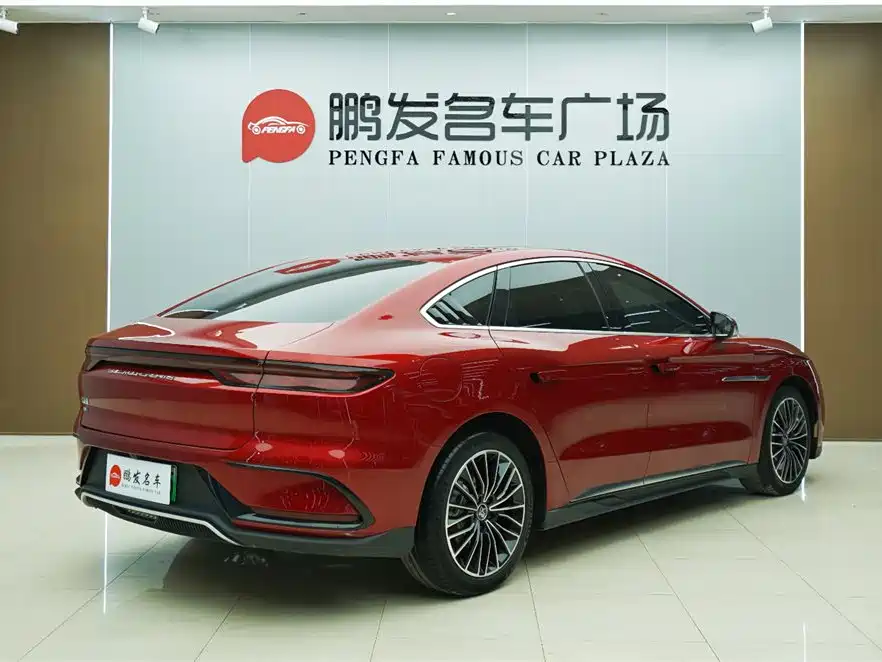 BYD Han 2022 DM-i 121KM Premium фото 17