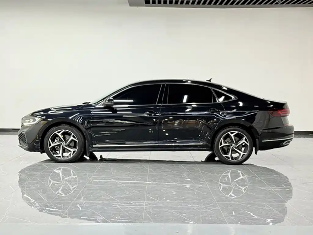 Фото 3 - Volkswagen Passat