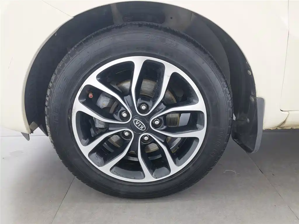 Kia Soul 2013 1.6L AT Premium фото 17