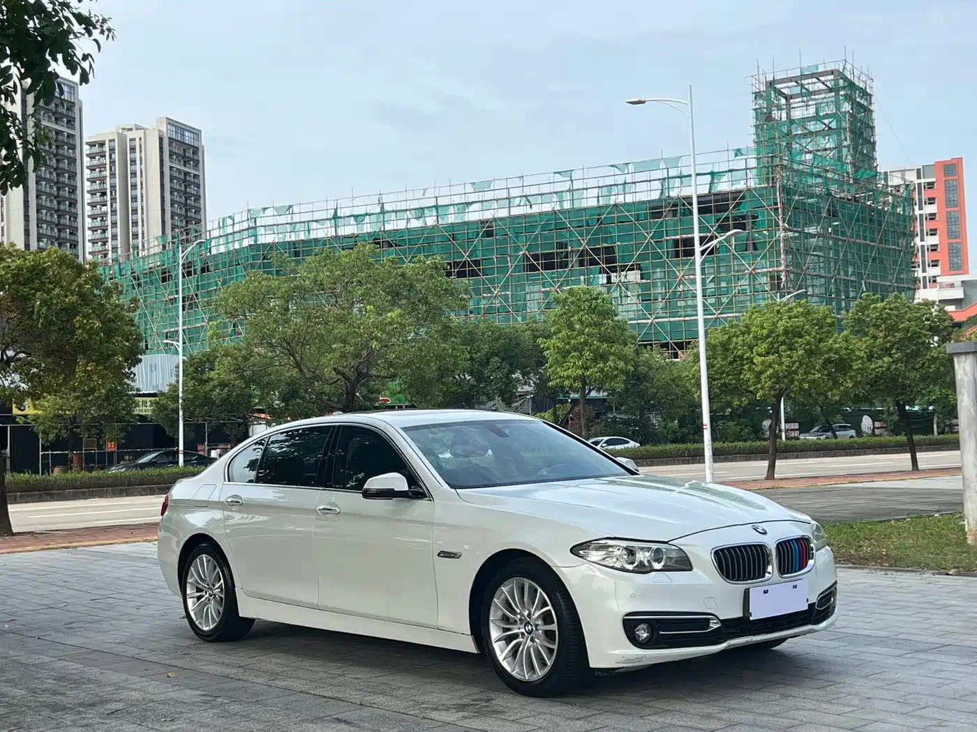 BMW 5 Series 2014 525Li Luxury Design Package фото 3