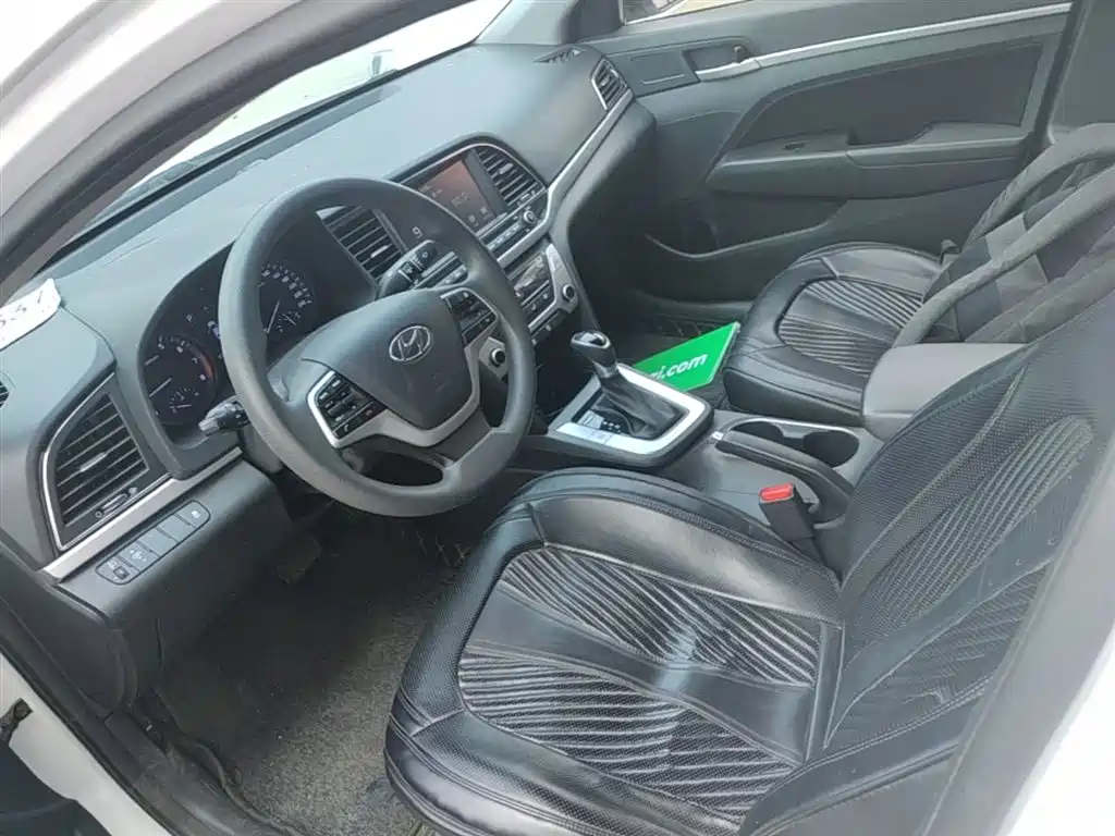 Hyundai Elantra 2016 Model 1.6L Automatic Smart Elite фото 15