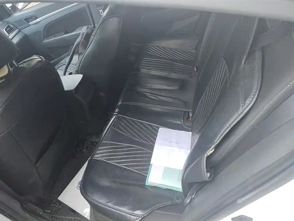 Hyundai Elantra 2016 Model 1.6L Automatic Smart Elite фото 17