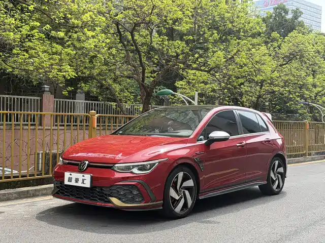 Volkswagen Golf GTI 2021 Facelift 380TSI DSG GTI — фото 1