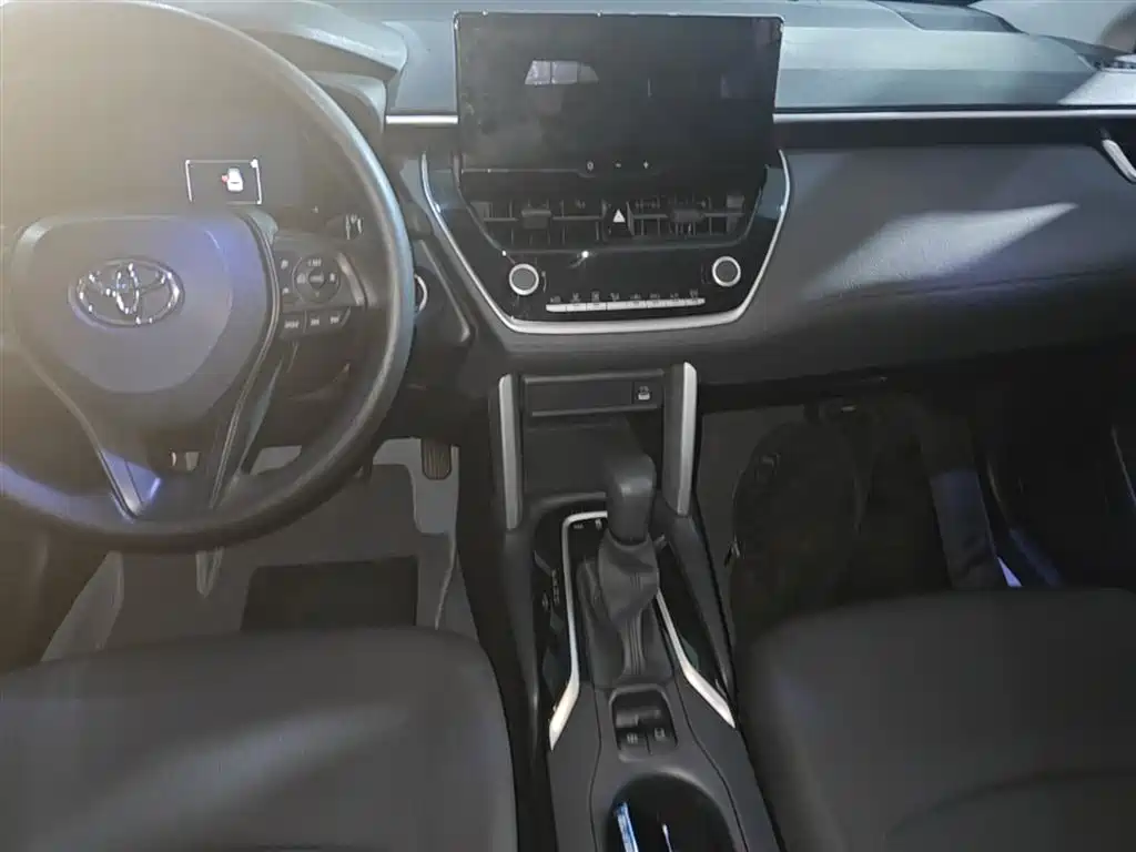 Toyota Corolla Cross 2023 2.0L Elite Edition фото 9