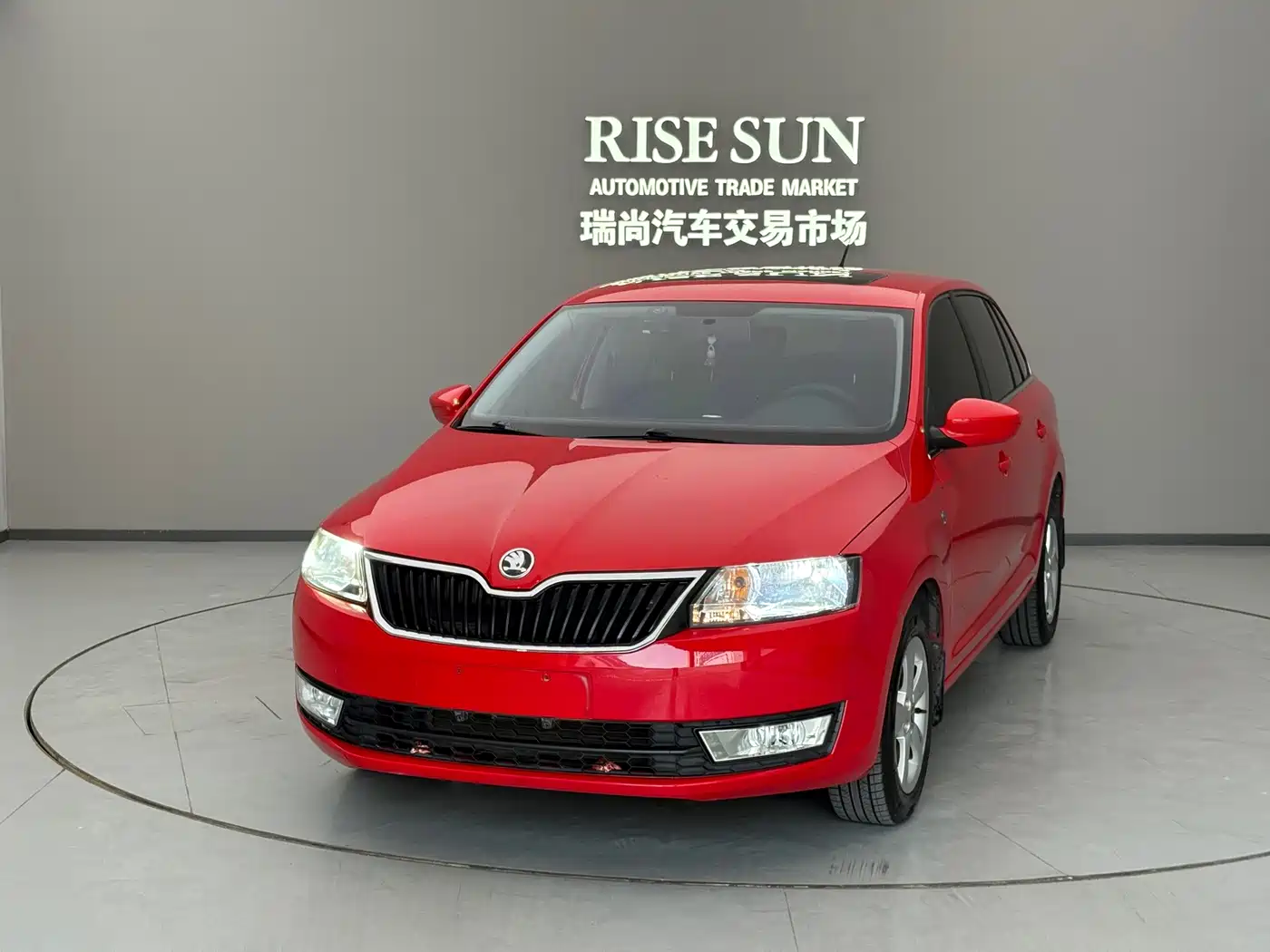 Škoda Skoda Rapid Spaceback 2018 2016 Facelift 1.6L Automatic Innovation Edition