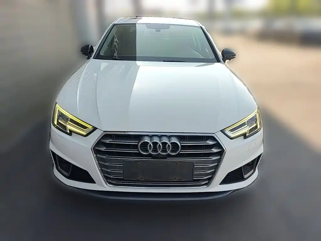 Фото 5 - Audi A4L