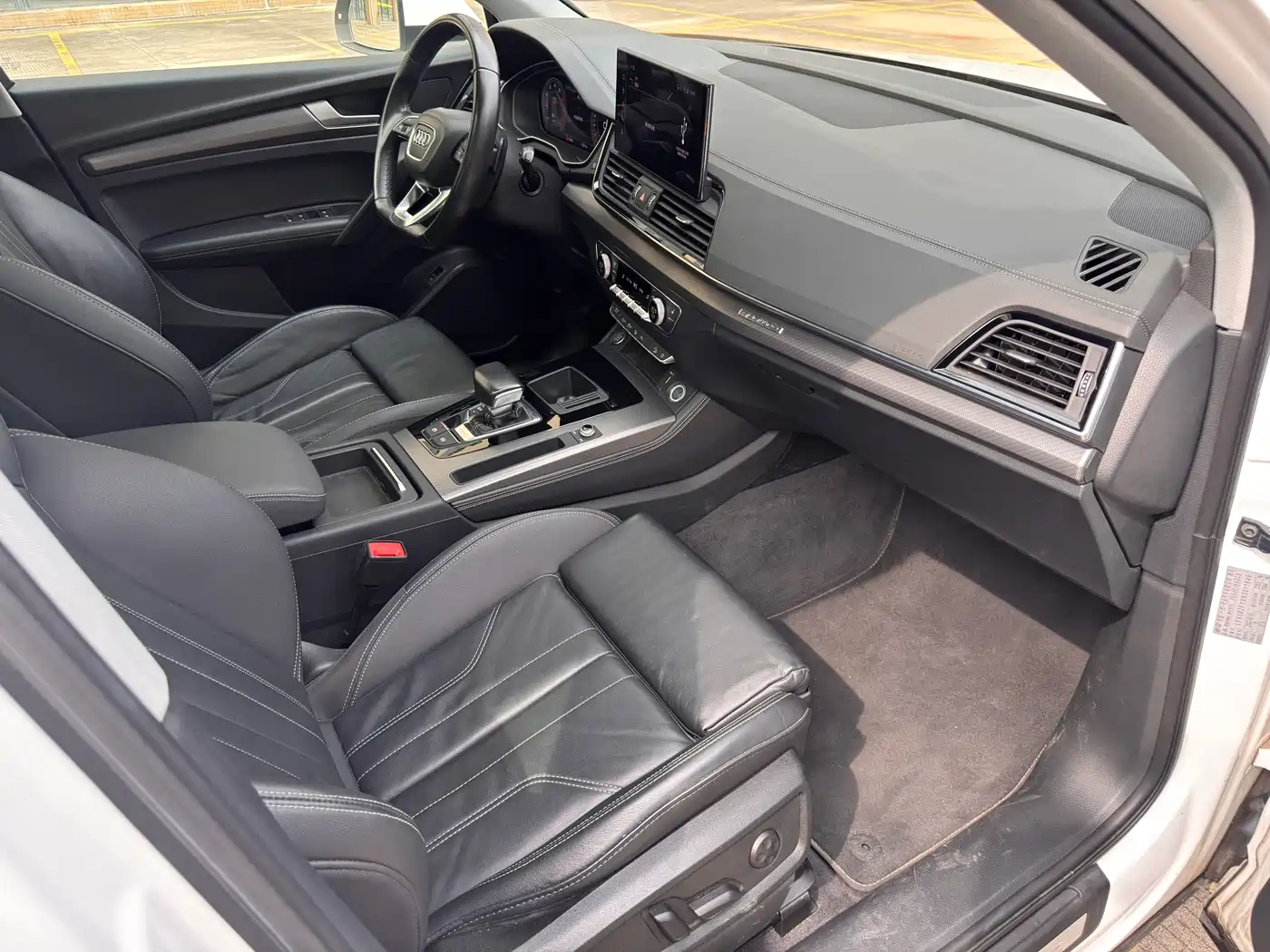 Audi Q5L 2022 40T Luxury Dynamic фото 14