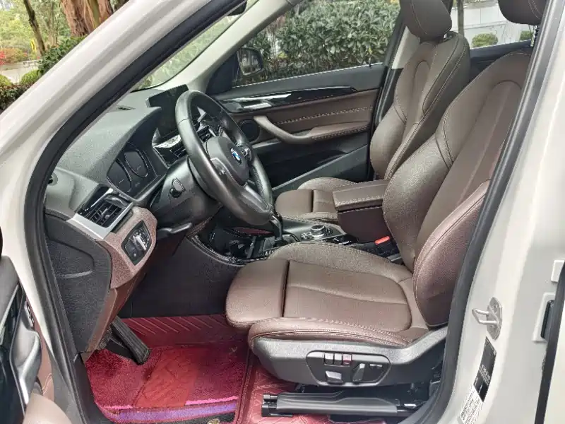 BMW X1 2020 sDrive20Li Premium Edition фото 5
