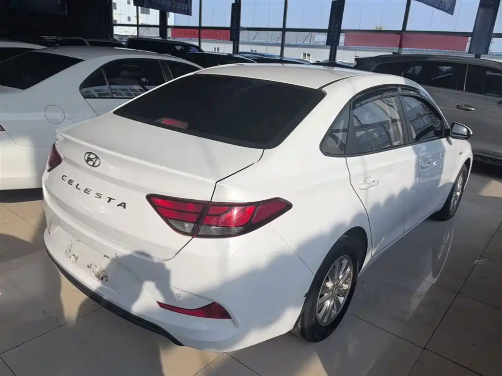 Hyundai Elantra 2018 1.6L Automatic Pleasing Edition GL China VI фото 7