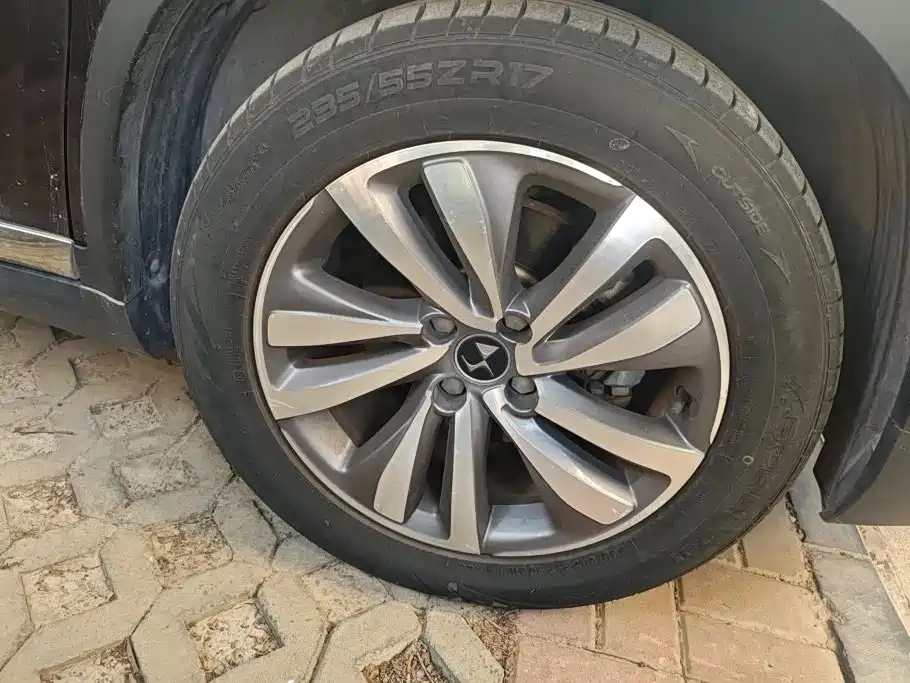 DS 6 2015 2014 1.6T Luxury Edition THP160