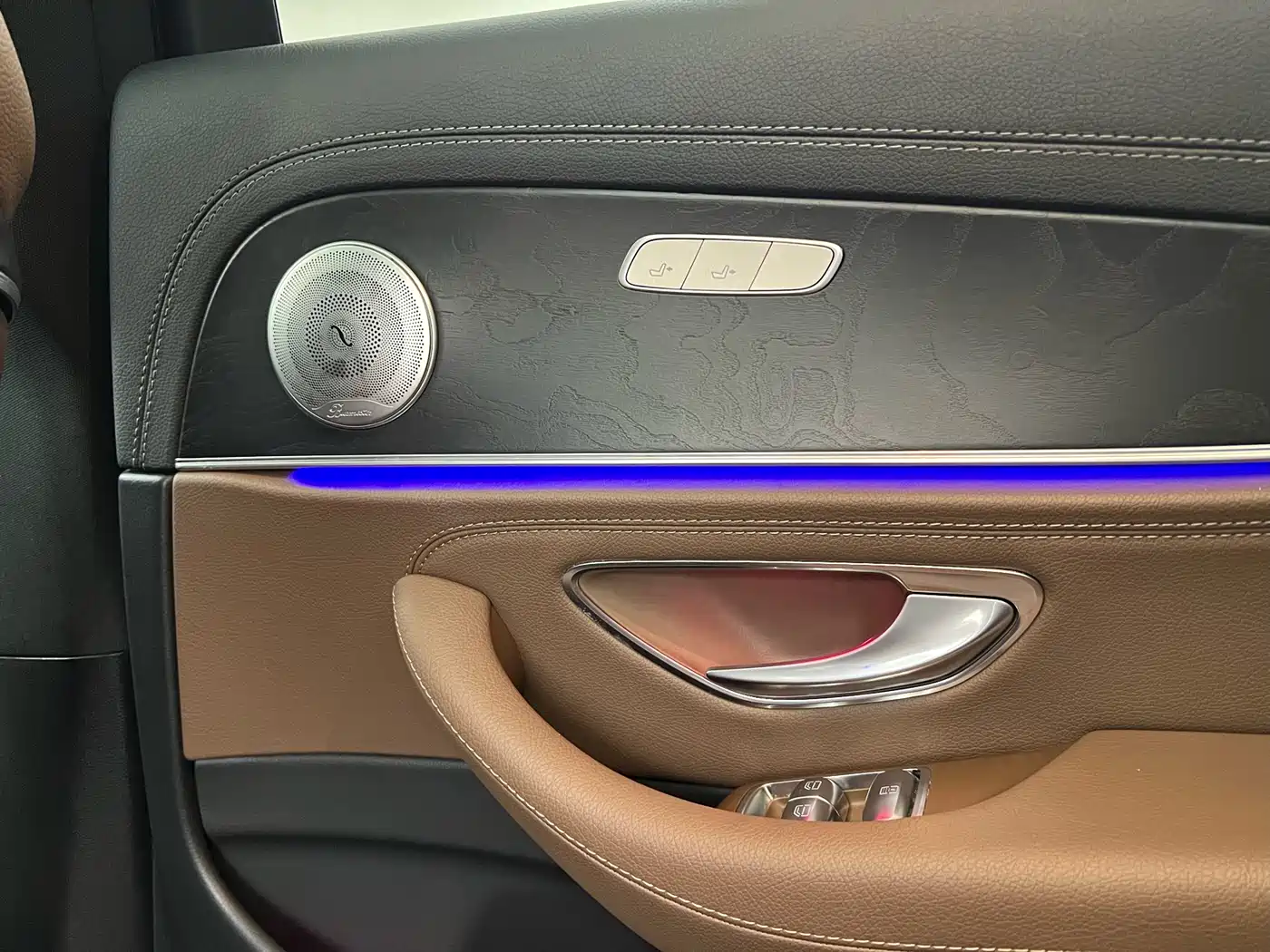 Mercedes-Benz E-Class 2019 E 300 L Sport Fashion фото 20
