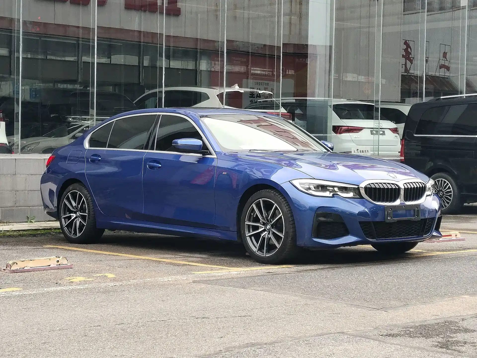 Photo 6 - BMW 3 Series