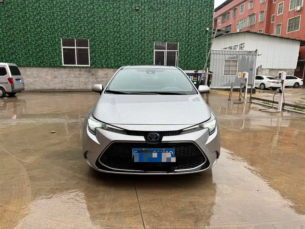 Toyota Levin 2022 Dual Engine 1.8H E-CVT Leading Edition фото 2