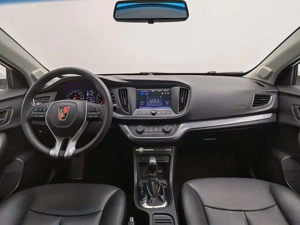 Фото 5 - Roewe 360