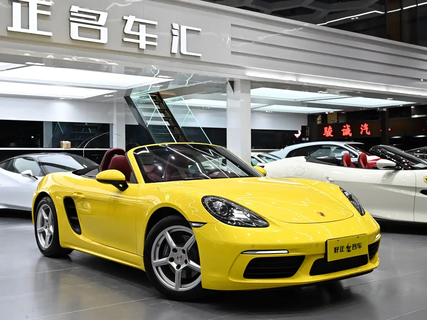 Porsche 718 2022 Boxster 2.0T фото 3
