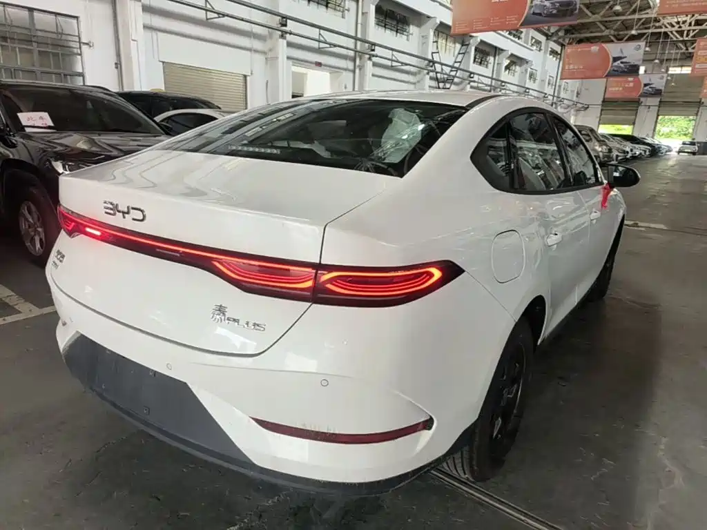 BYD Qin PLUS 2026 2026 DM-i Smart Edition 128KM Progressive