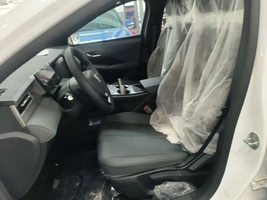 BYD Qin PLUS 2026 2026 DM-i Smart Edition 128KM Progressive