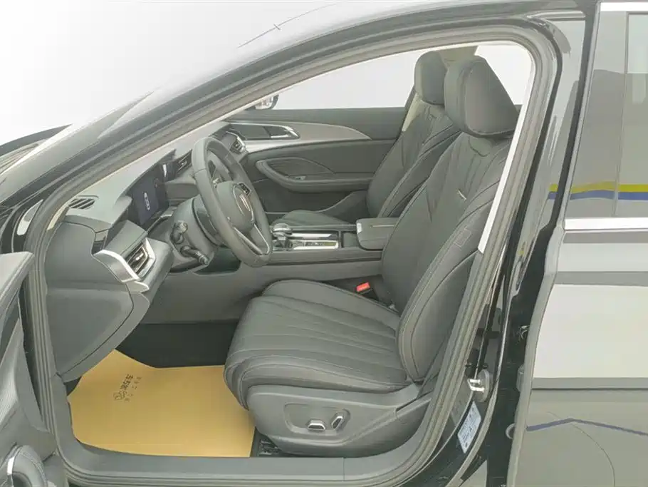 Hongqi H5 2024 1.5T DCT Smart Connect Flag Rhythm Edition фото 9