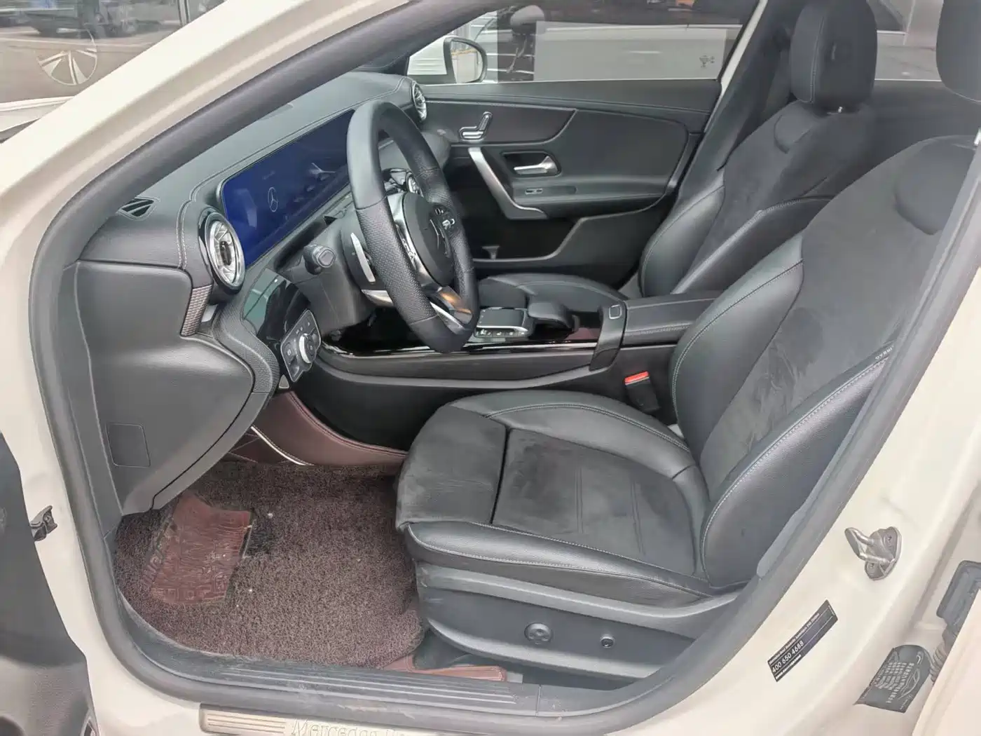 Mercedes-Benz A-Class 2023 A 200 L Fashion фото 4