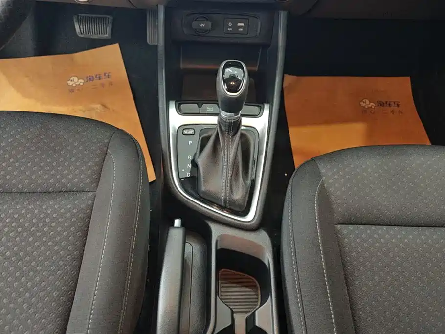 Hyundai Elantra 2018 1.6L Automatic Pleasing Edition GL China VI фото 16
