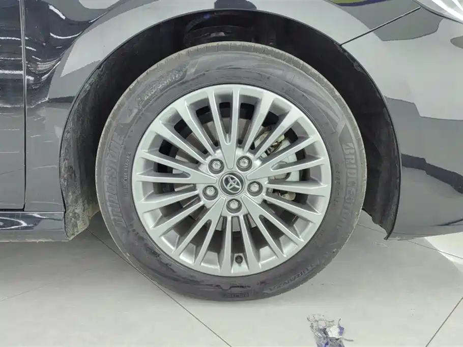 Toyota Camry 2024 Hybrid 2.0HGVP Luxury Edition фото 6