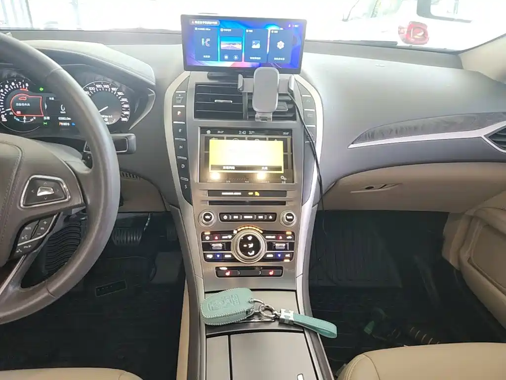 Photo 13 - Lincoln MKZ